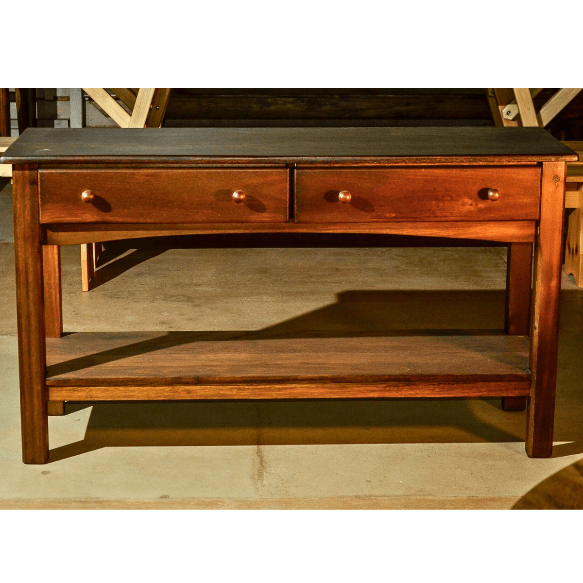 Aparador de Madeira Maciça Escura: Sofisticação e Funcionalidade para o Seu Lar