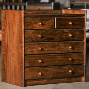 Cômoda Escura de Madeira Maciça: Sofisticação e Robustez para Seu Ambiente
